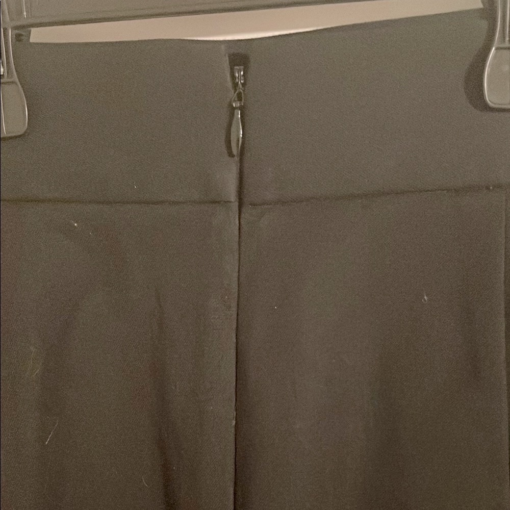 Elegant Black Skirt with Gold Accents - Picture 8 of 10